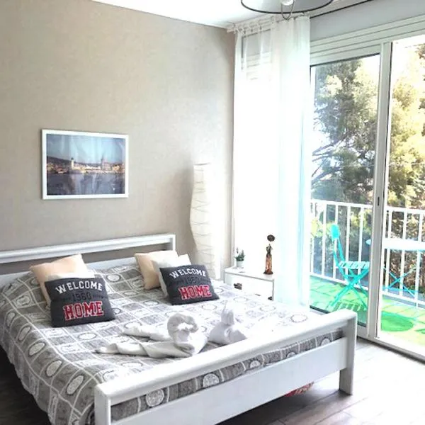 chambre d'hôtes villa tigre LA CIOTAT Quartier résidentiel, hotelli La Ciotatissa