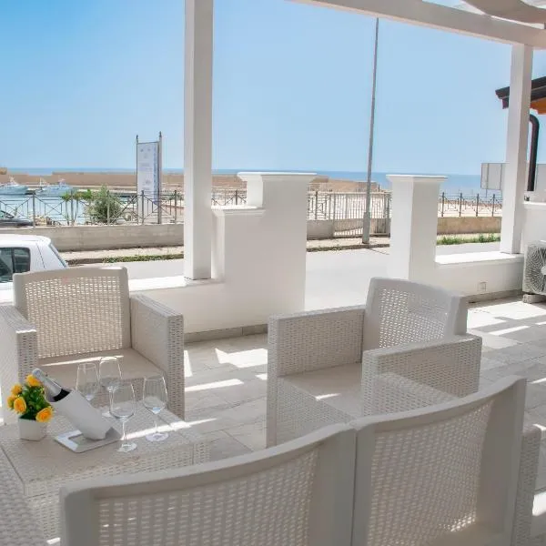 Modern House Vista Mare, hotel v destinaci Le Castella
