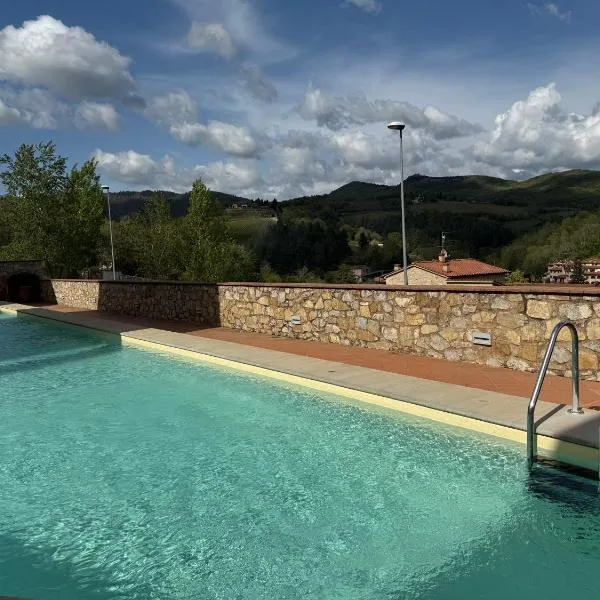 Il rifugio dell'eroe - con piscina, hotel v destinácii Gaiole in Chianti