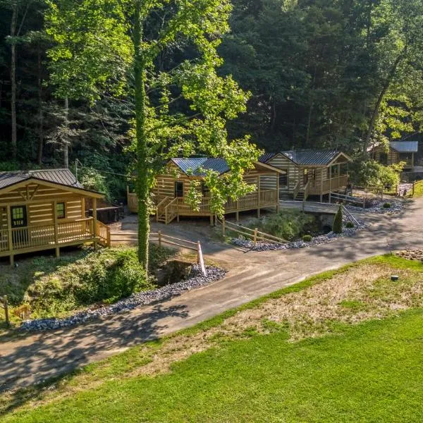 5 Cabins In Gburg Sleeps 16 Firepit & Games, hotel v destinaci Gatlinburg