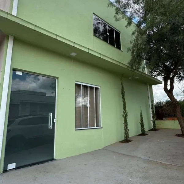 Studio novo em Pardinho, hotel in Pardinho