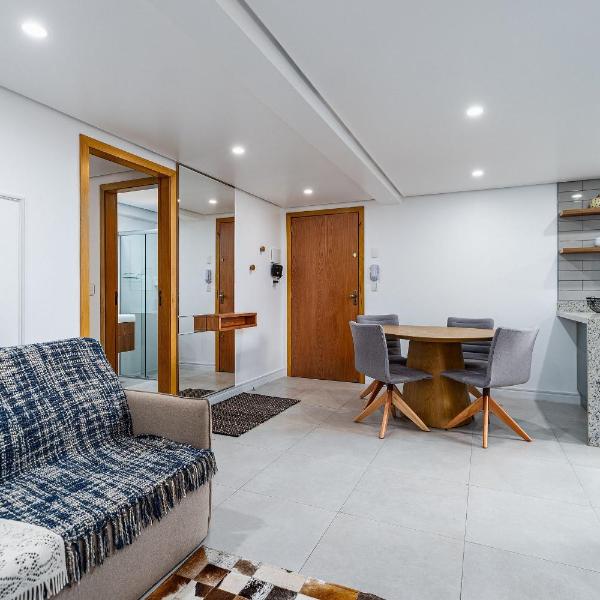 Ap novo 1 dor, super bem localizado com garagem - Foto 4