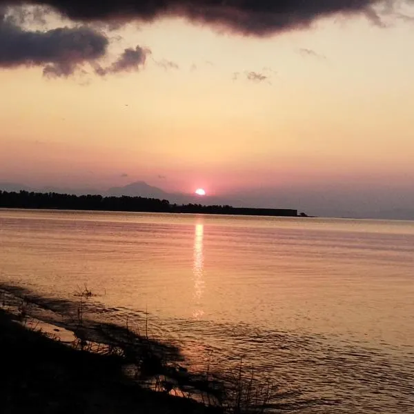 臨湖荘, hotel v destinaci Takashima