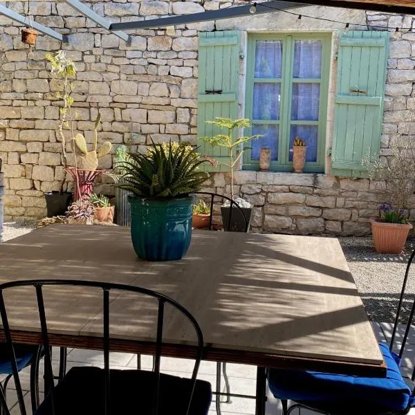 Gîte et Studios Les Barongères, hotel in Farges-lès-Chalon