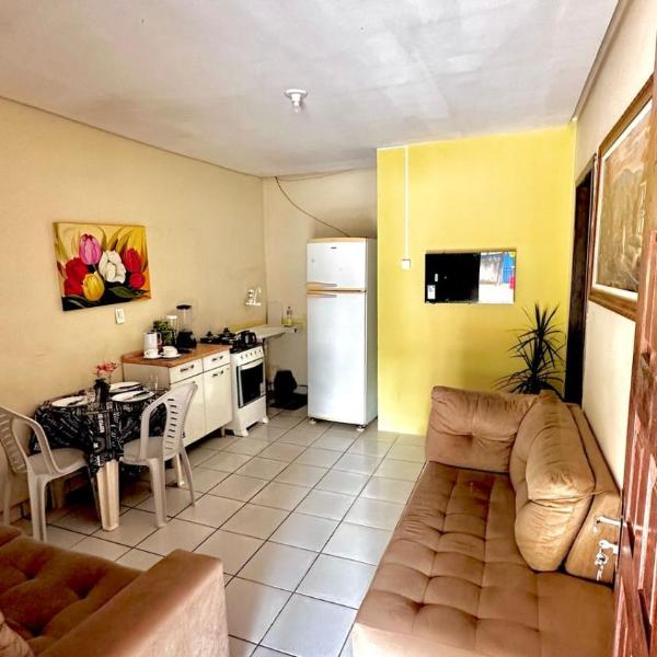 Suíte privativa com cozinha completa, ar e Wi-Fi