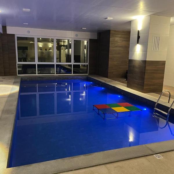 Flat 205 Serra Class, piscina, espaço kids, academia, sauna, 5 hóspedes, 4 min Catedral - Foto 4