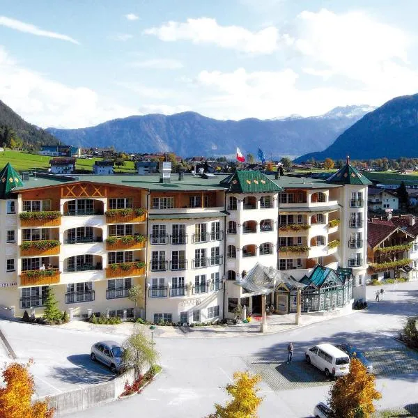 Vier Jahreszeiten Wellnessresort Achensee, hotel v destinaci Maurach