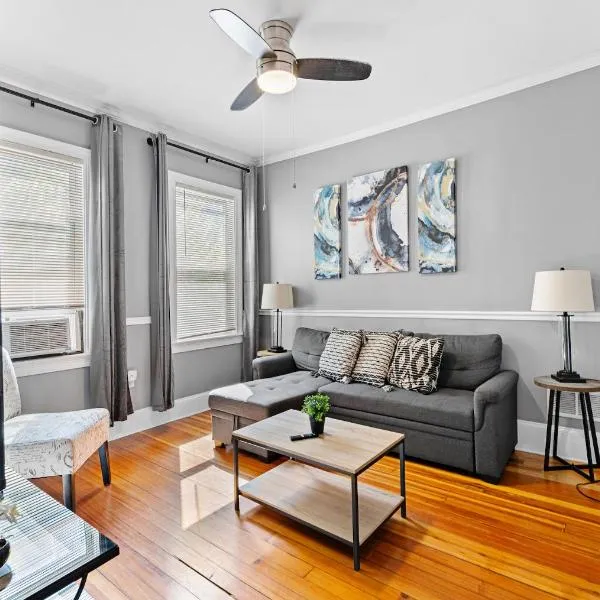Spacious apartments near Ashmont - Evonify Stays, hotel in Boston