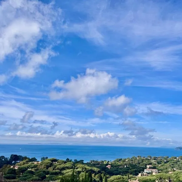 Splendide Mas avec vue sur mer panoramique Gigaro, hotel v destinaci La Croix-Valmer