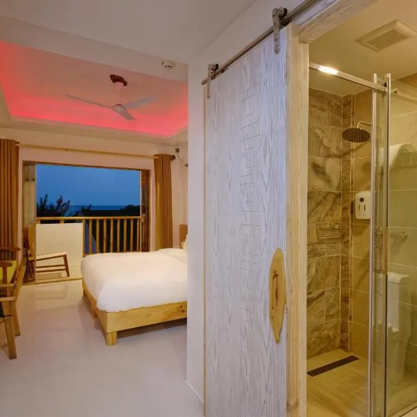 Luau Beach Inn, Maldives, hotel in Fulidhoo