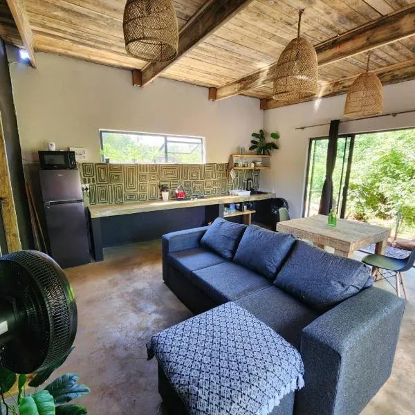 Hartbeest Bush Lodge 28, hotel in Hartbeespoort