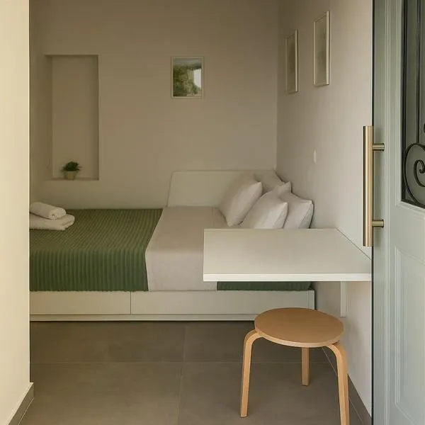 Yalos Tiny Studio - 5 mins to Elafonisi beach, hotel in Agios Padeleimon