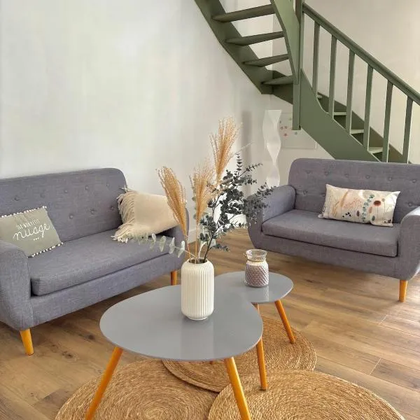 Maison typique au cœur du centre ville, hotel v destinácii Saint-Gilles-Croix-de-Vie