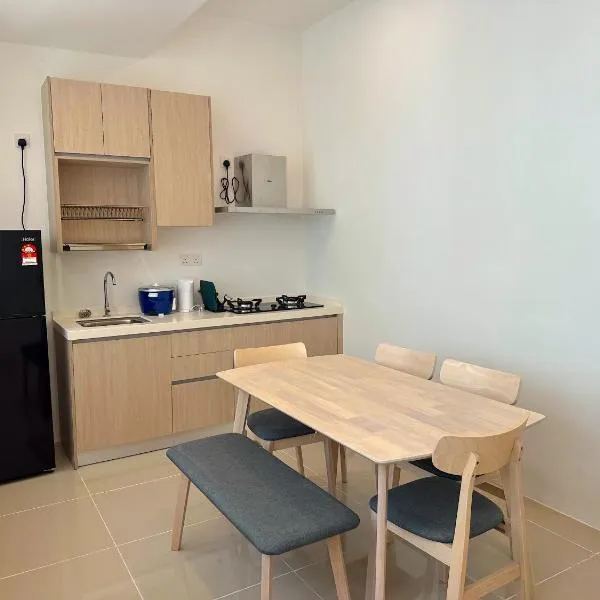 1 Avenue Homestay & Serviced Apartments, hotel in Kampong Karungkon