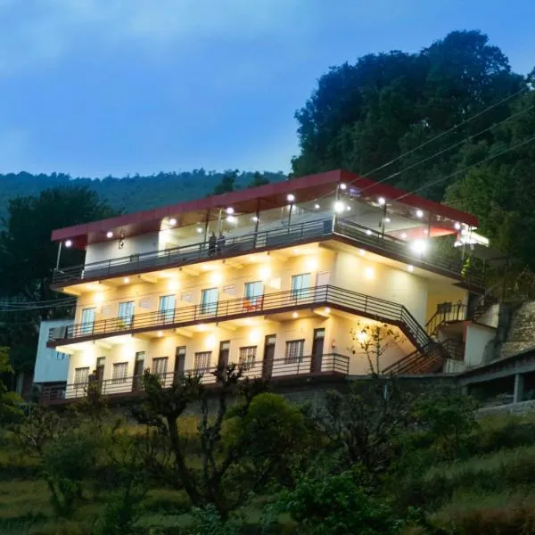 LA Riqueza Sushanti Retreat A Chardham Hotel - Near to Helipad, hotel v destinaci Gupta Kāshi