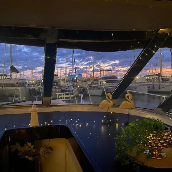 Panaby - House Boat, hotel v destinaci Palermo
