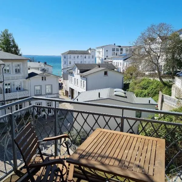 Ferienwohnung mit Meerblick & 2 Balkonen, отель в Заснице