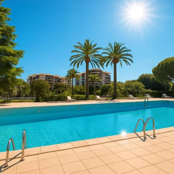 Cannes Marina, Studio Vue Port avec Piscine et Parking Privé, ξενοδοχείο σε Mandelieu-la-Napoule