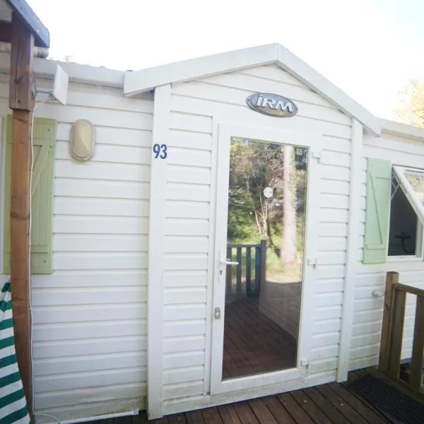 Mobil-home Saint-Chéron 91530 Camping Parc des roches, hotel em Mirgaudon