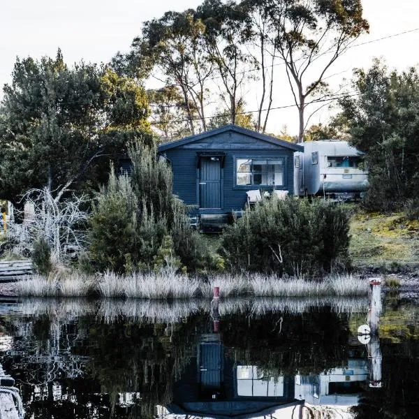 Bushy Summers - A Nurturing Bayside Shack, hotel v destinaci Strahan