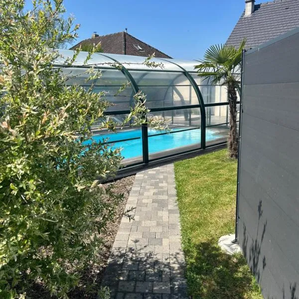 Gîte spa sauna piscine, hotel v destinaci Aubin-Saint-Vaast