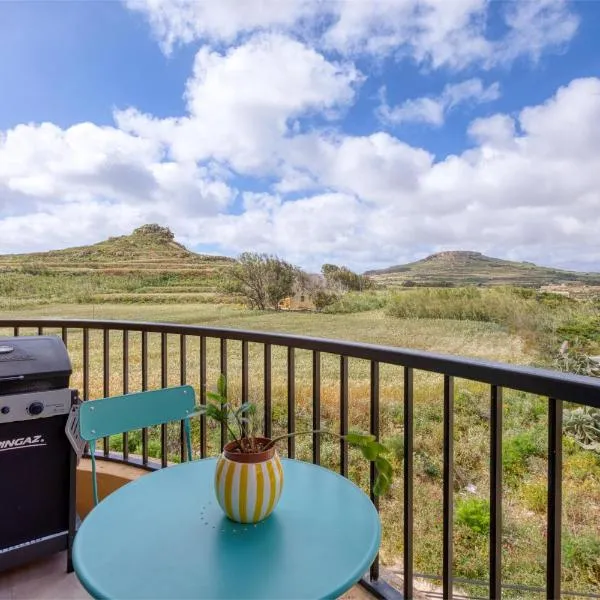 Gozo Escape with Balcony BBQ and Peaceful Views、Qbajjarのホテル