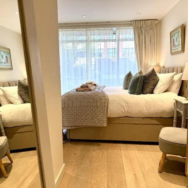 Walcot Yard with parking, Bath Keys, hotel v destinaci Bath
