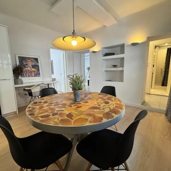 Delfi Home, hotel en Samos