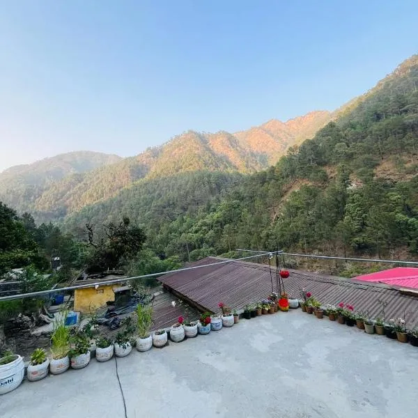 Swastik Homestay Kainchidham, hotel di Rāmgarh