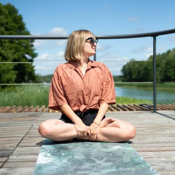 Water Hideout - Floating Villas in Wild Nature、Nowawieś Zbąskaのホテル