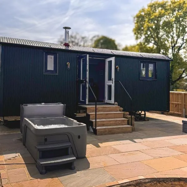 Brambles, Shepherds Hut, Isle of Wight, hotel v destinaci Godshill