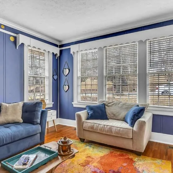 101 yr comfy Historic Home quiet private parking, hotel in Columbus