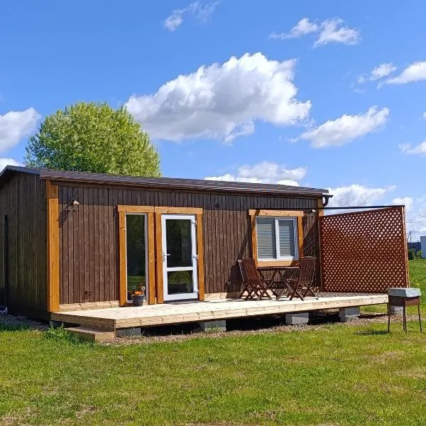 Cozy Cabin with Sauna and Hot tub, hotel v destinaci Ikšķile