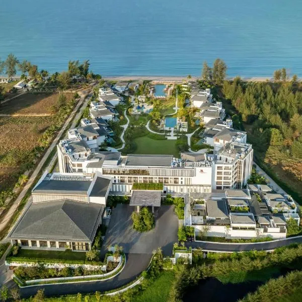 Khao Lak Marriott Beach Resort & Spa、カオラックのホテル
