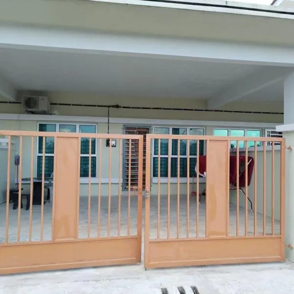 Aisya homestay Jeli Kelantan, hotel v destinaci Jeli