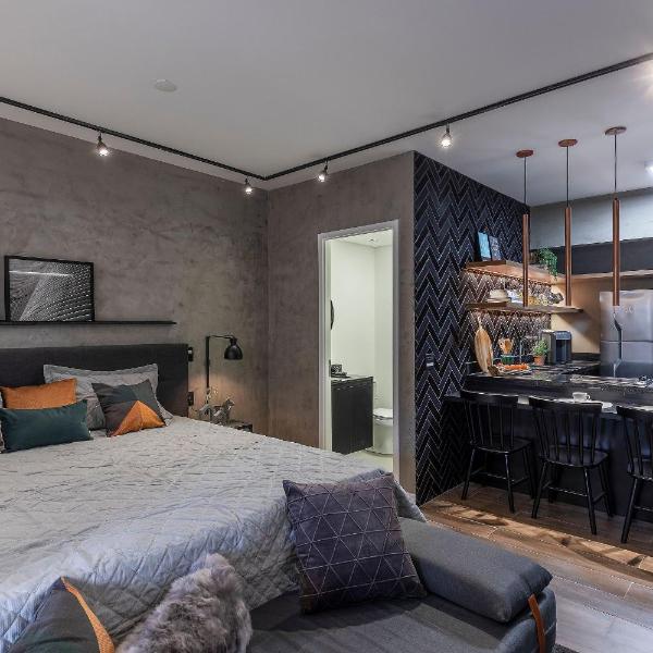 BHaus República Setin Downtown - Studio Deluxe com Varanda e Vista Praça 4o andar - Cama King - Centro SP - em frente ao Metrô - Vaga de Garagem - Academia - Mini Mercado - Lavanderia - Piscina no Rooftop com Vista Panorâmica - sd12 - Foto 2
