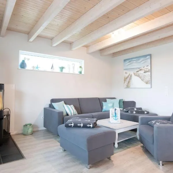 Seepark Süssau Ferienhaus Seeliebe 1, hotel i Süssau