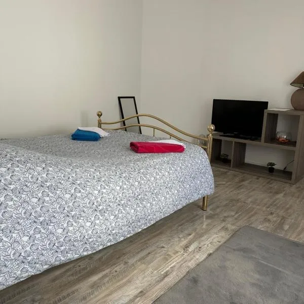 La bulle du 4, hotel v destinaci Épernay