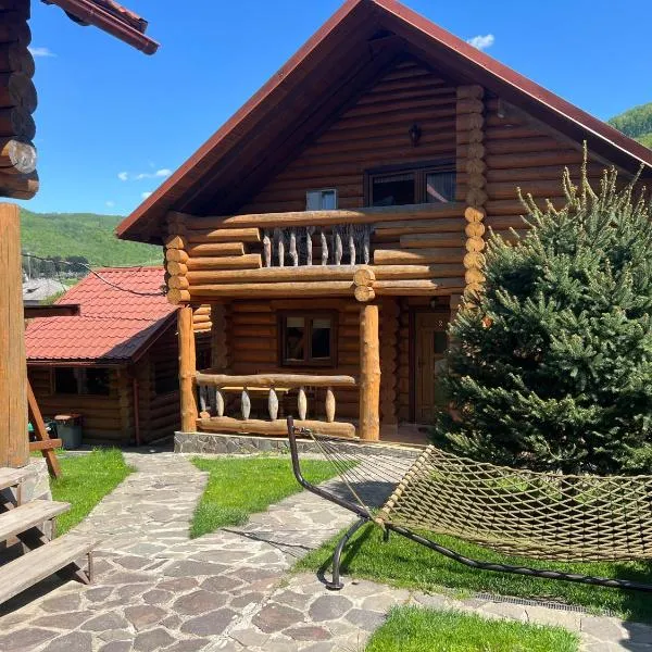 Smerekovyi Dvir, hotel i Polyana