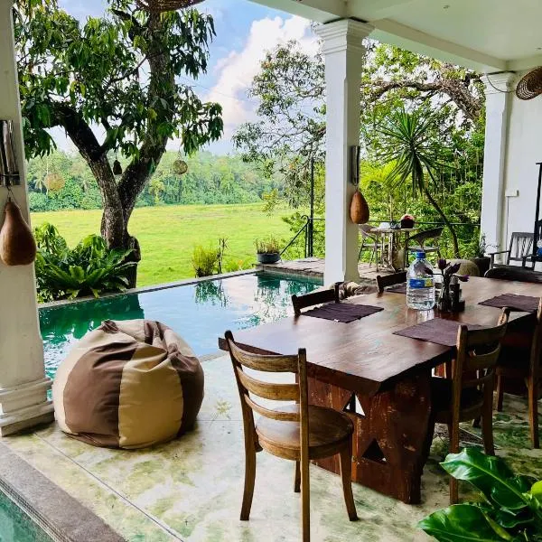 Villa Seven Faces-Luxury Escape,Stunning Views with Private pool for a Couple or family!, hotel v destinaci Galle