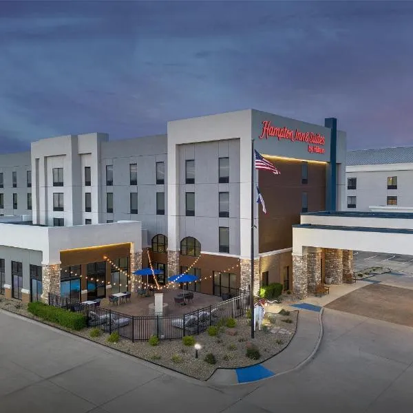 Hampton Inn & Suites Dallas-DFW Airport Hurst, hotel v destinaci Hurst