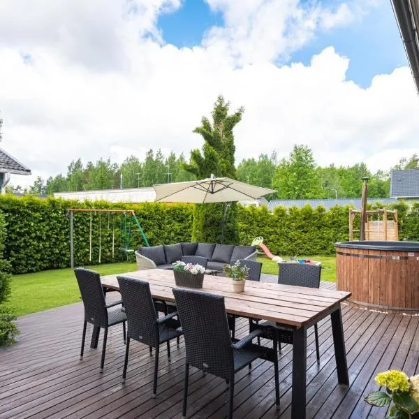 Peaceful Wood-fired Sauna Stay, hotel ve Vantaa