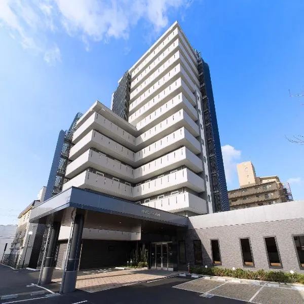 HOTEL ROUTE-INN Osaka Takaishi -Hagoromo Ekimae-, hotel v destinaci Takaishi