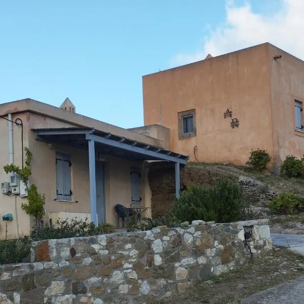Attik Residencies, hotel in Livadi