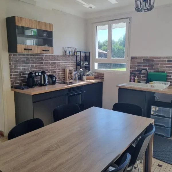 Une longère d'un charme campagnard, hotel a Durtal