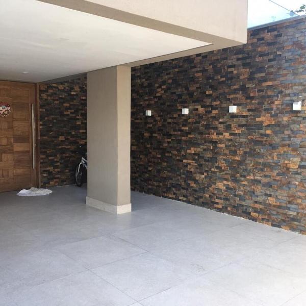Casa moderna e de alto padrão