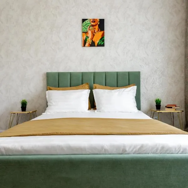 HeadLiner apartments near Khan Shatyr, ξενοδοχείο σε Astana