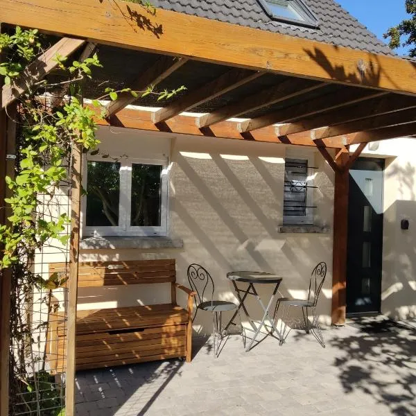 DniceParis, hotel in Le Plessis-Pâté