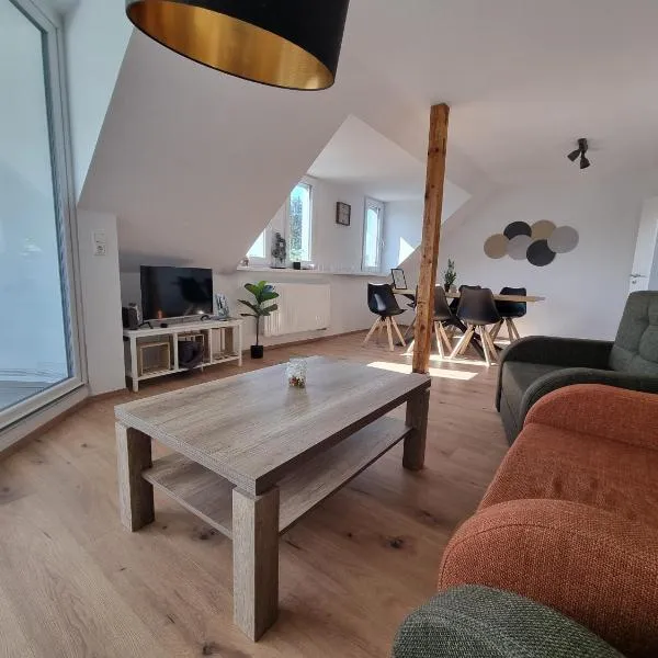 Evelyns Apartment, nahe der Therme und dem Zentrum, privat Parkplatz, Balkon, Highspeed-WLAN, hotel v destinaci Bad Kissingen