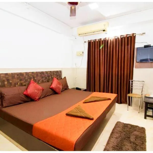 HOTEL PREMIUM TRAVELLERS # iNN Near Temple - Fully Air Conditioning Hotel - Hygiene And Spacious Room - A Top Rated Luxuary Hotel, hotel in Merces